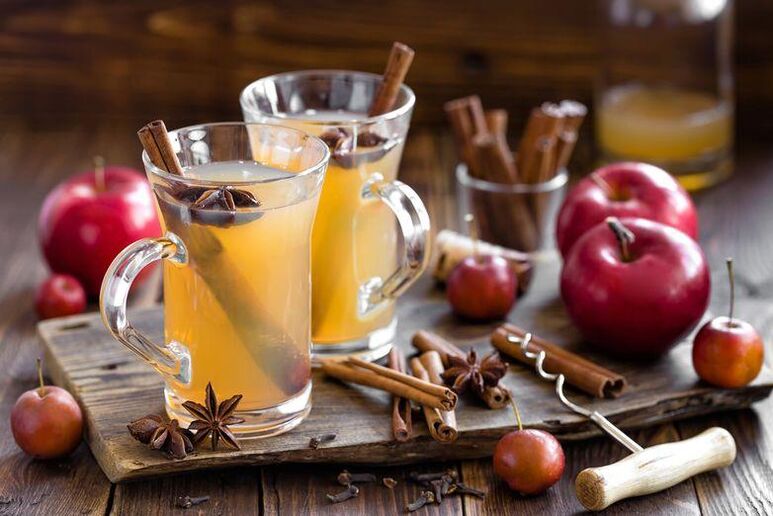 Zencefil, karanfil ve safranlı çay - erkek gücünü artıran aromatik bir içecek